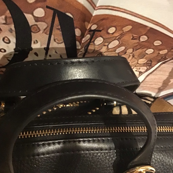 Michael Kors Stanton Medium East West Leather Barrel Messenger Black Multi. - Picture 5 of 16